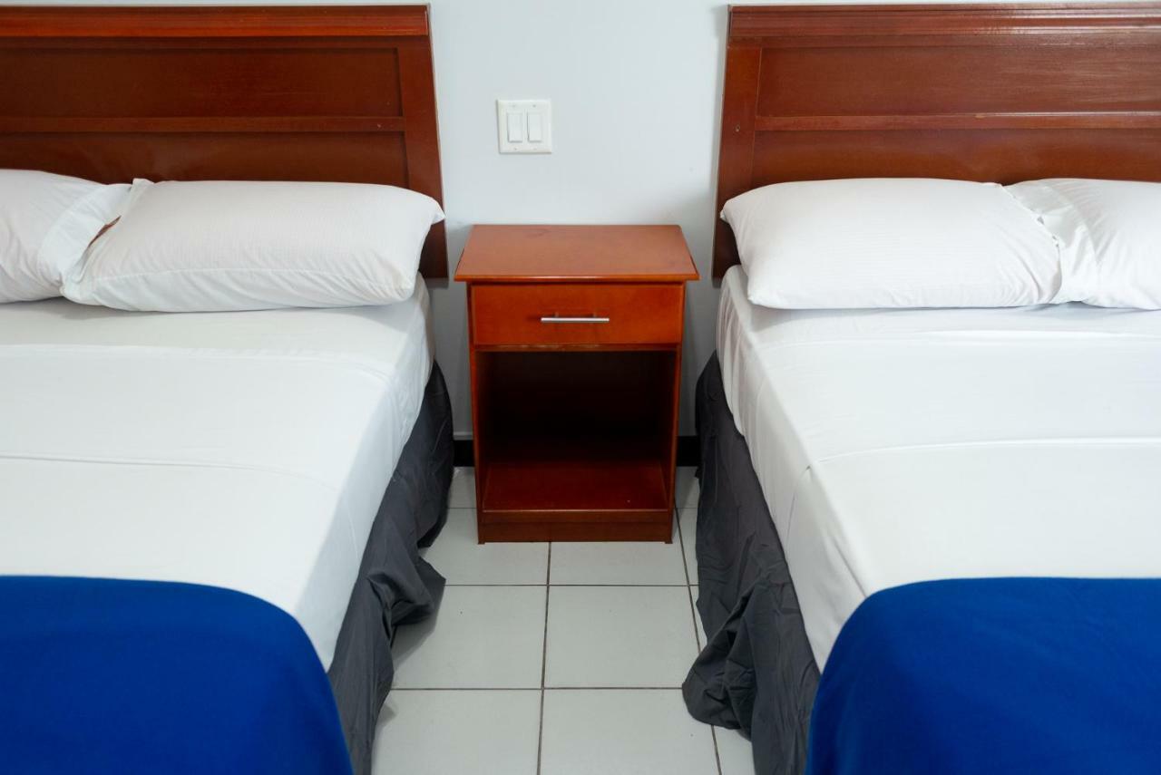 Status Hotel Джорджтаун Экстерьер фото